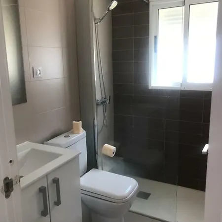 Sunny Apartment 5 Min Walk To Gandia Beach דירה גאנדיה
